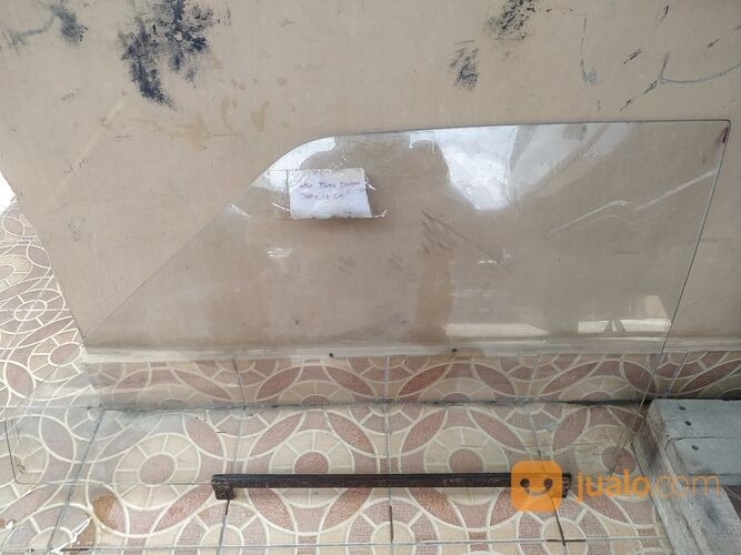 Kaca Pintu Depan Suzuki Cary 1.0 Sebelah Kiri