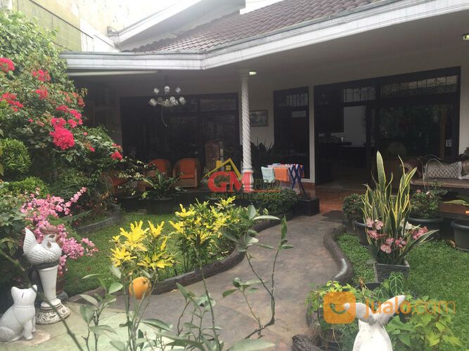 382. RUMAH MEGAH DI TAMAN SAKURA INDAH - BANDUNG PUSAT
