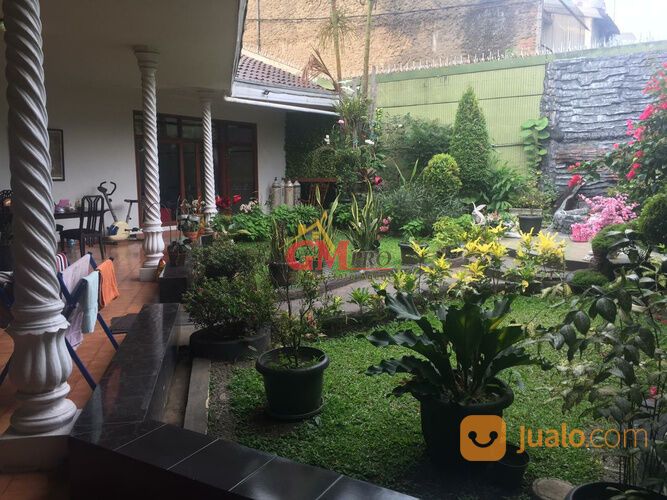382. RUMAH MEGAH DI TAMAN SAKURA INDAH - BANDUNG PUSAT