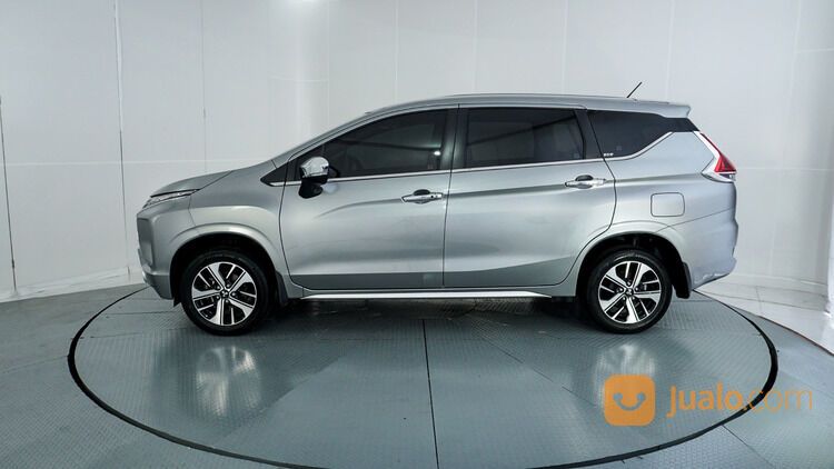 Mitsubishi Xpander Ultimate AT 2017 Abu-Abu