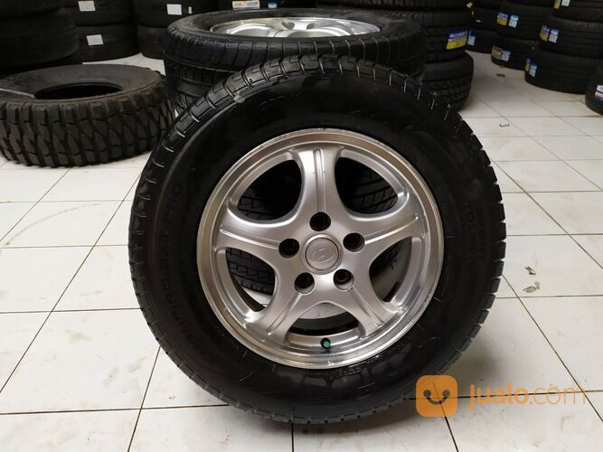 Velg Dan Ban Bekas Mobil Oem Hyundai Trajet Ring 15 Pcd Baut 5x114,3
