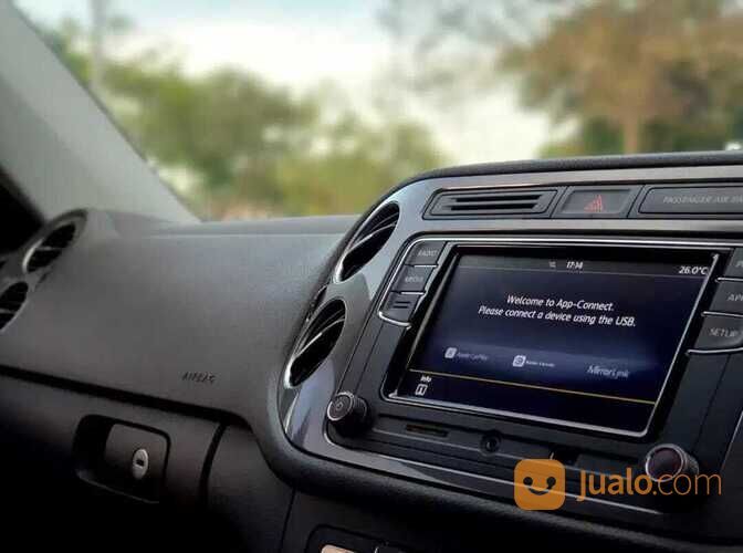 VOLKSWAGEN TIGUAN 1.4 TSI AT 2014 ABU ABU Kondisi Mobil Istimewa Bergaransi Dan Dijamin Siap Pakai