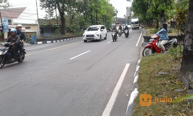 Tanah Pinggir Jalan Slamet Riyadi Solo