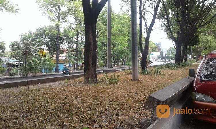 Tanah Pinggir Jalan Slamet Riyadi Solo