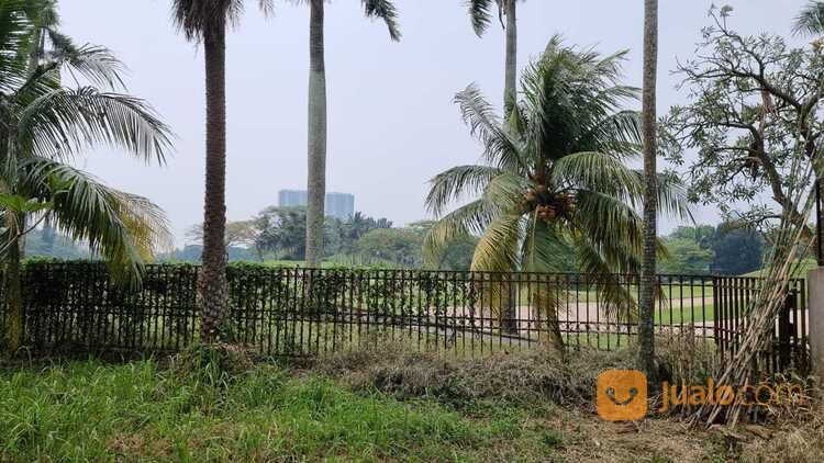 Taman Golf Lippo Karawaci, Rumah Tua Dengan View Tempat Golf