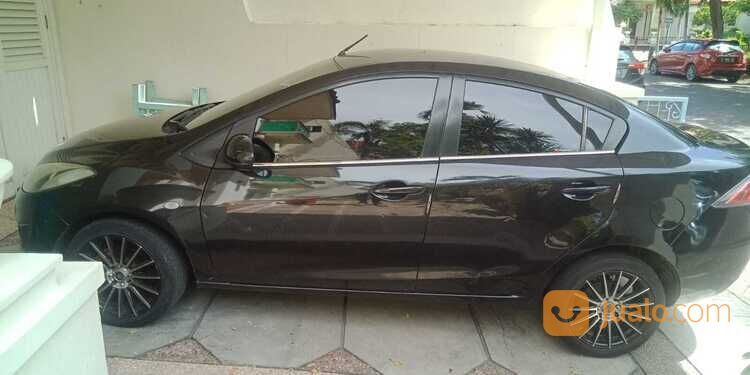 Mobil Mazda 2 Sedan 2010 Warna Hitam Plat AG