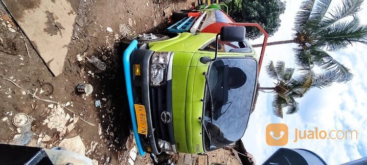 Truk Tangki Mitsubishi Colt Diesel FE 84 G (4x2) 2019