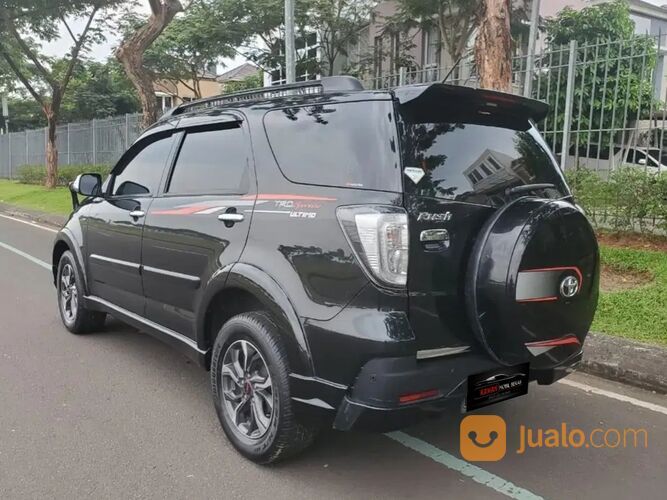 TOYOTA RUSH 1.5 TRD SPORTIVO ULTIMO AT 2016 HITAM