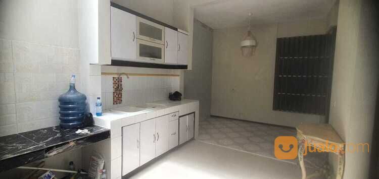 Rumah Ada Kolam Renang Eastwood Regency Citraland Modern 2 Lantai Surabaya Siap Huni