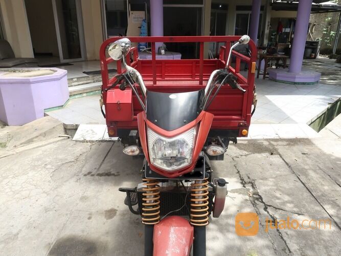 MOTOR VIAR RODA TIGA MERAH 2018