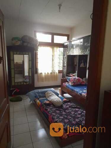 Rumah LUAS , ADA GUDANG , TAMAN harga turun ekonomis (tln) di cigadung selatan bandung