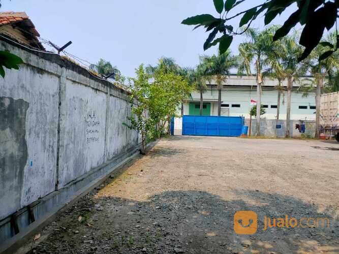 Tanah di kawasan pergudangan Daan mogot