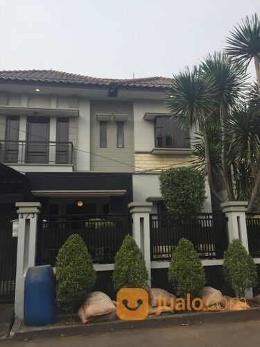 Rumah Cantik 2 lantai di Jalan Haji Naman Pondok Kelapa Jakarta Timur