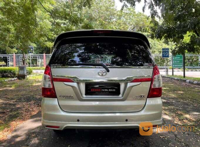 TOYOTA KIJANG INNOVA 2.0 G LUXURY AT BENSIN 2014 SILVER