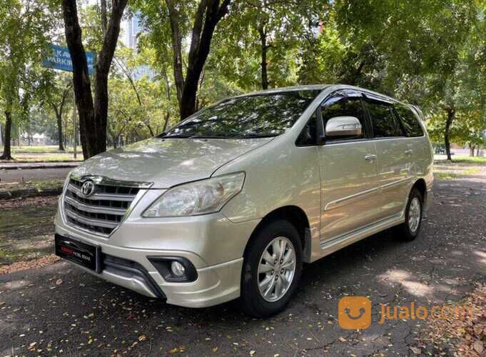 TOYOTA KIJANG INNOVA 2.0 G LUXURY AT BENSIN 2014 SILVER