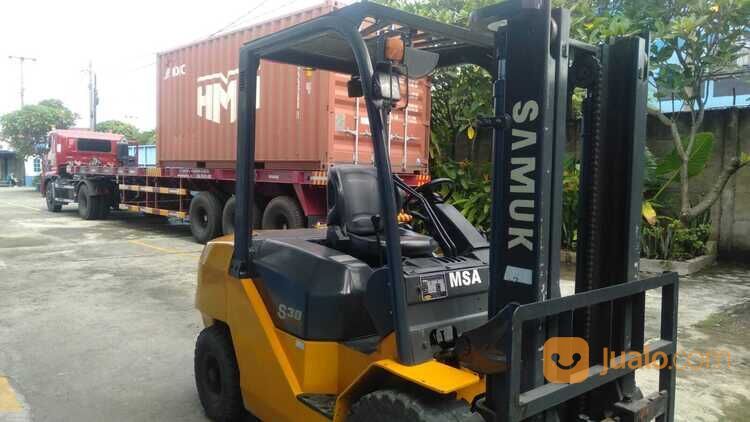 Rental forklift Cibinong