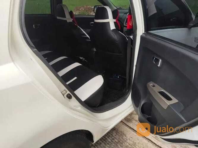 TOYOTA AGYA 1.0 G AT 2014 PUTIH kondisi mobil istimewa bergaransi dan dijamin siap pakai