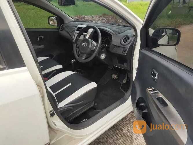 TOYOTA AGYA 1.0 G AT 2014 PUTIH kondisi mobil istimewa bergaransi dan dijamin siap pakai