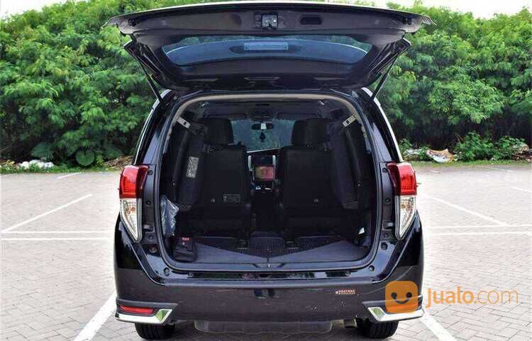 TOYOTA KIJANG INNOVA VENTURER 2.4 AT DIESEL 2019 HITAM