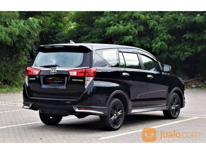 TOYOTA KIJANG INNOVA VENTURER 2.4 AT DIESEL 2019 HITAM