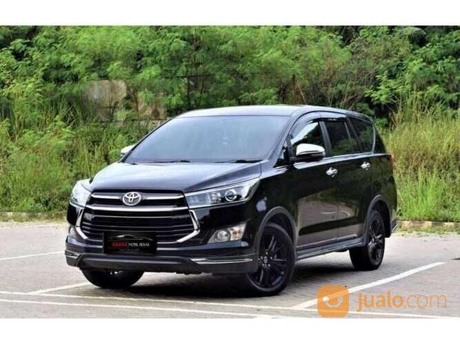 TOYOTA KIJANG INNOVA VENTURER 2.4 AT DIESEL 2019 HITAM