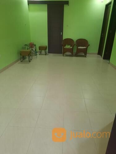 Rumah di Pondok Bambu Town House Jakarta Timur