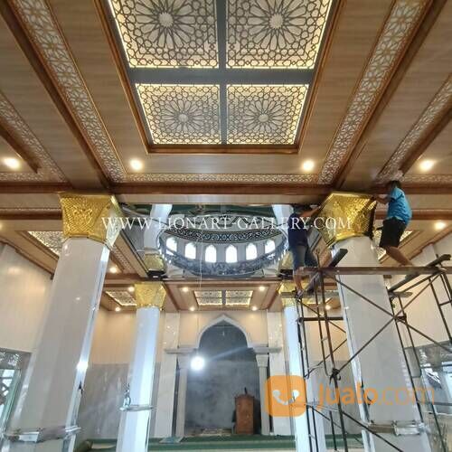 Mahkota Pilar Masjid Kuningan