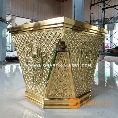 Mahkota Pilar Masjid Kuningan