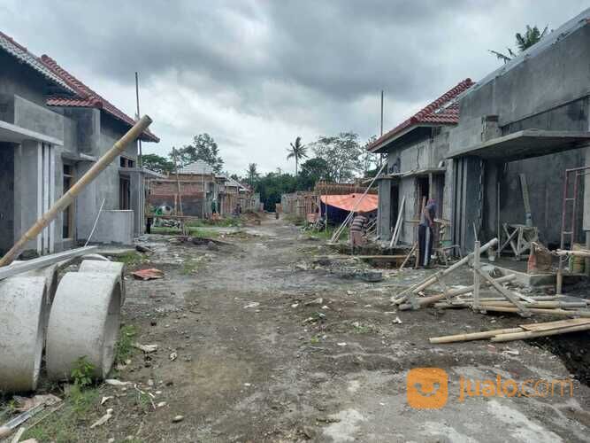 Rumah Cantik Dalam Perumahan Lebar Jalan 6 Meter