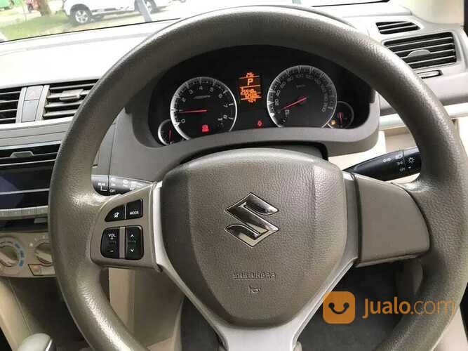SUZUKI ERTIGA 1.4 GX AT 2017 HITAM kondisi mobil istimewa bergaransi dan dijamin siap pakai