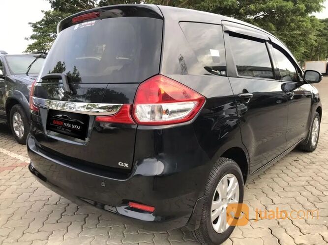 SUZUKI ERTIGA 1.4 GX AT 2017 HITAM kondisi mobil istimewa bergaransi dan dijamin siap pakai