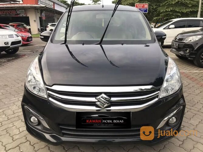 SUZUKI ERTIGA 1.4 GX AT 2017 HITAM kondisi mobil istimewa bergaransi dan dijamin siap pakai