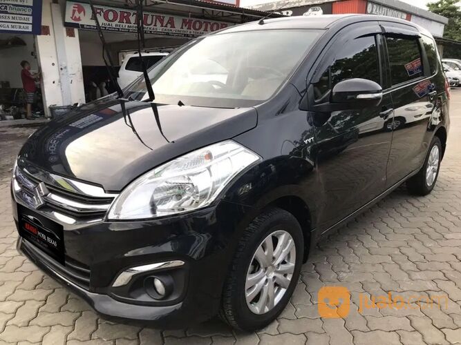 SUZUKI ERTIGA 1.4 GX AT 2017 HITAM kondisi mobil istimewa bergaransi dan dijamin siap pakai
