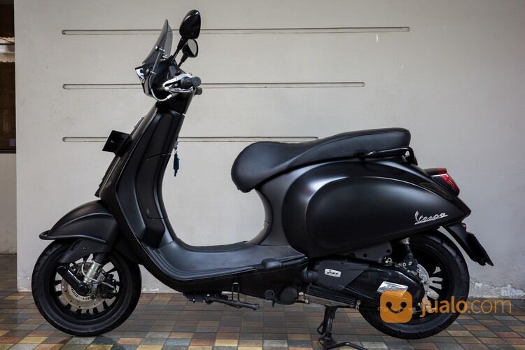 Vespa Sprint 150 Notte