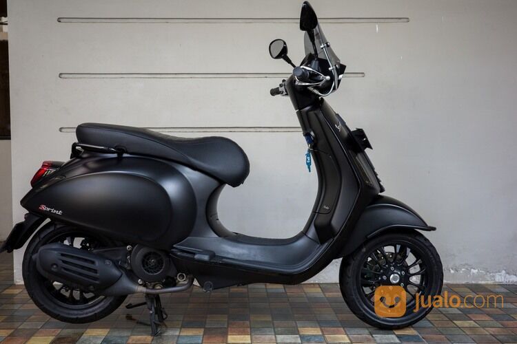 Vespa Sprint 150 Notte