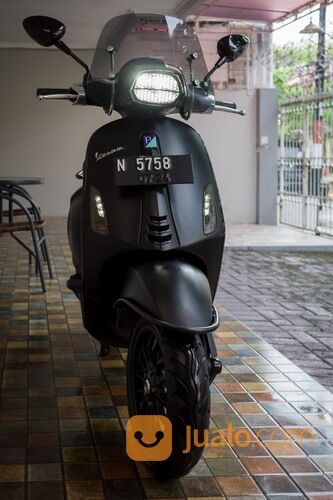 Vespa Sprint 150 Notte