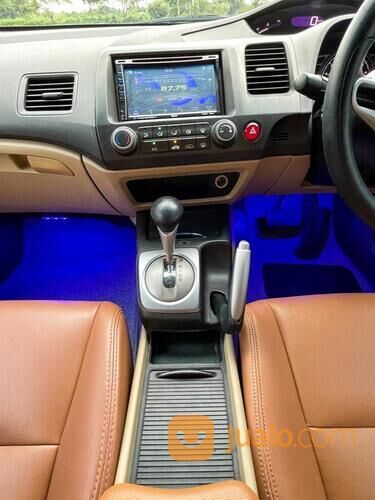 HONDA CIVIC 1.8 FD AT 2010 HITAM Kondisi mobil istimewa bergaransi dan dijamin siap pakai