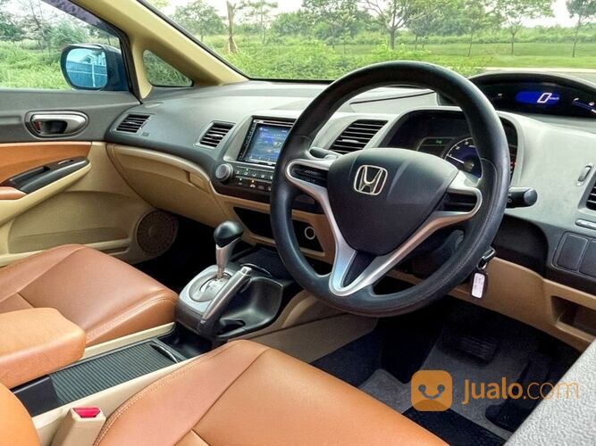 HONDA CIVIC 1.8 FD AT 2010 HITAM Kondisi mobil istimewa bergaransi dan dijamin siap pakai