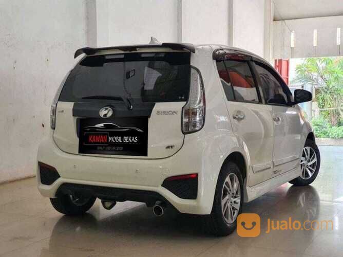 DAIHATSU SIRION 1.3 RS AT 2015 PUTIH Kondisi mobil istimewa bergaransi dan dijamin siap pakai