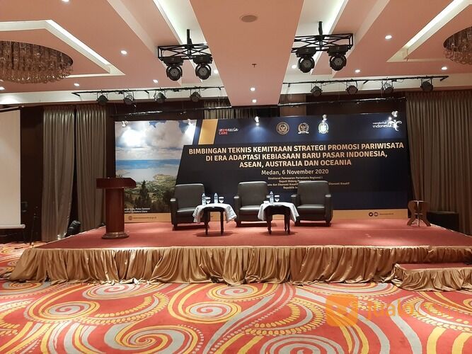 Pasang backdrop medan mulai 180ribuan