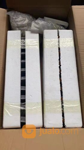 Mata Kucing Paku Marka Rambu