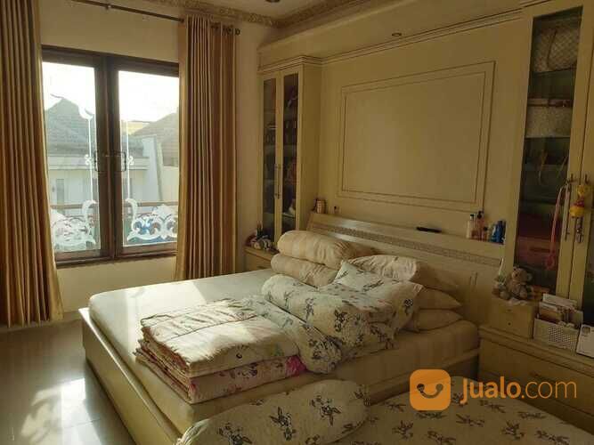 Rumah Mewah Daerah Pakuwon City, Lokasi Paling Depan