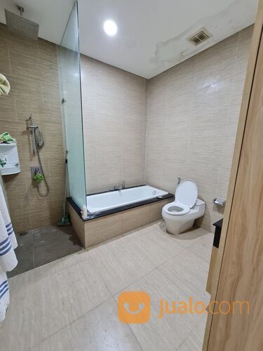 Rumah Golf Residence Kemayoran 8x25 Hadap Golf Full Furnish 5KT