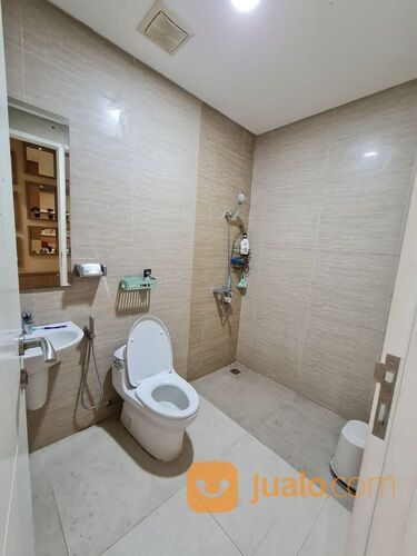 Rumah Golf Residence Kemayoran 8x25 Hadap Golf Full Furnish 5KT