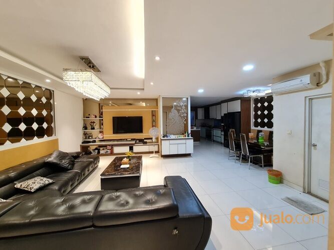 Rumah Golf Residence Kemayoran 8x25 Hadap Golf Full Furnish 5KT