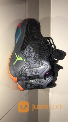 NIKE AIR JORDAN MELO 12