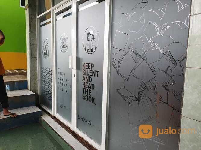 Toko Stiker Kaca di Surabaya, Sticker Sandblast, stiker Es buram, Kaca Film One Way Vision, Skotlet