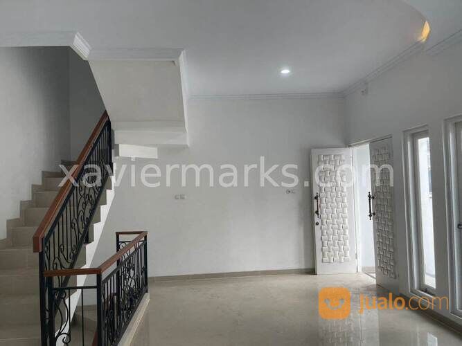 Rumah Mewah 3 Lantai di Jalan Jagakarsa Jakarta Selatan