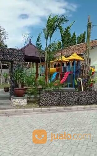 Royal Emran Kedamean Gresik