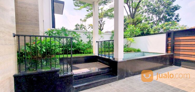 RUMAH BARU DI PONDOK INDAH Hadap Timur, Jakarta Selatan